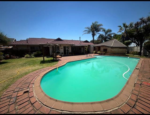 3 BEDROOM HOUSE FOR SALE IN FLORIDA GLEN